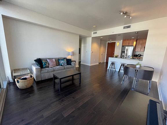 2nd image of 38 N Almaden Blvd Unit 1706
