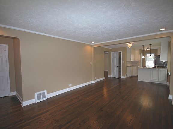 2nd image of 1855 N Nashville Ave