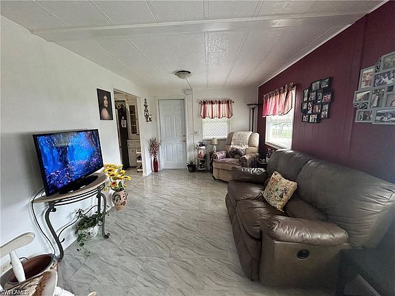 3rd image of 857 Manatee RD