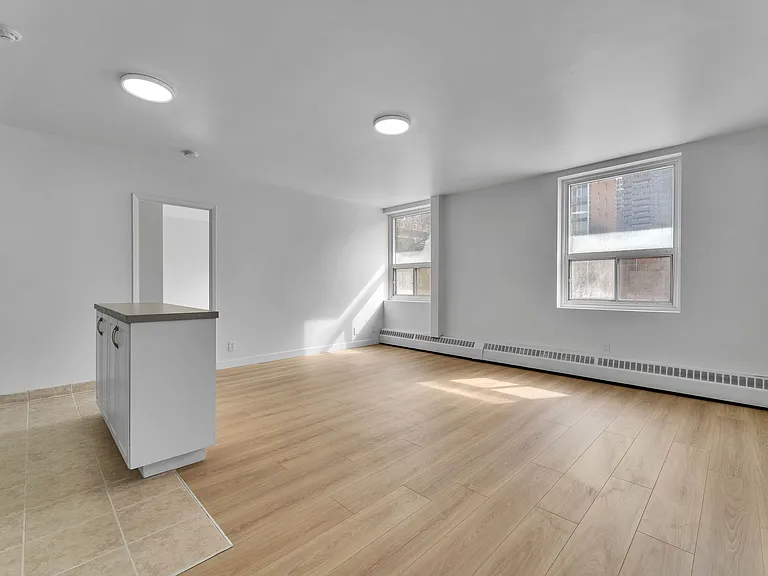 145 York St — Photo 36