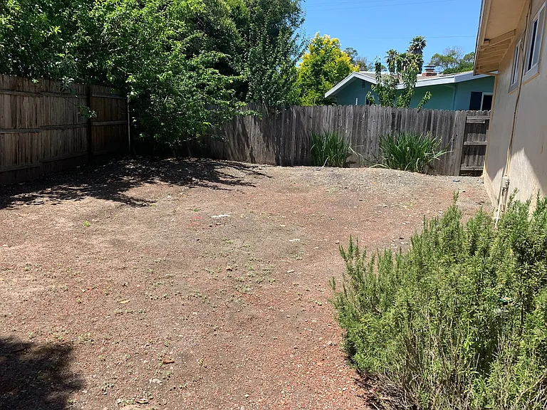 301 Arlen Dr — Photo 8