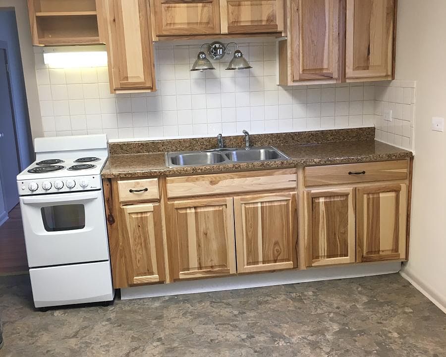 Kitchen with dining area