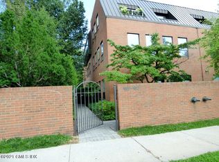 155 Mason St, Greenwich, CT 06830