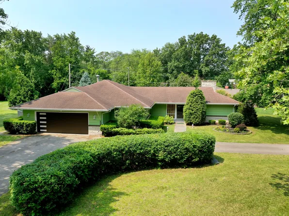 110 Julie Dr, Kankakee, IL 60901