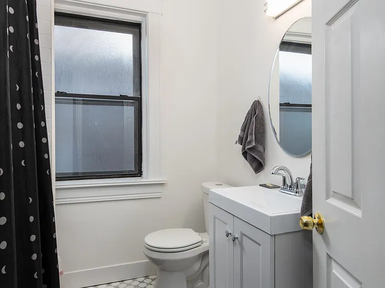 723 Westgate Ave — Photo 14