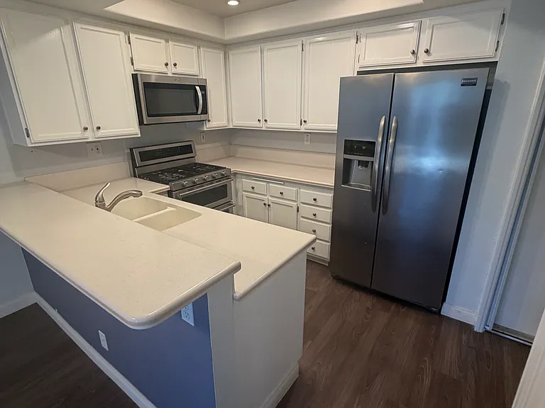 23330 Dover Ln — Photo 2