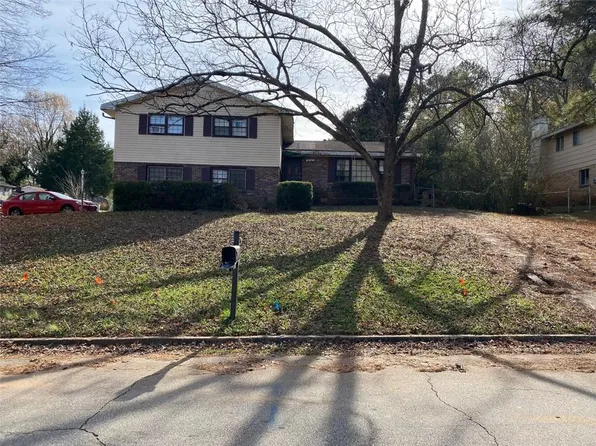 2601 Crabapple Ln, Morrow, GA 30260