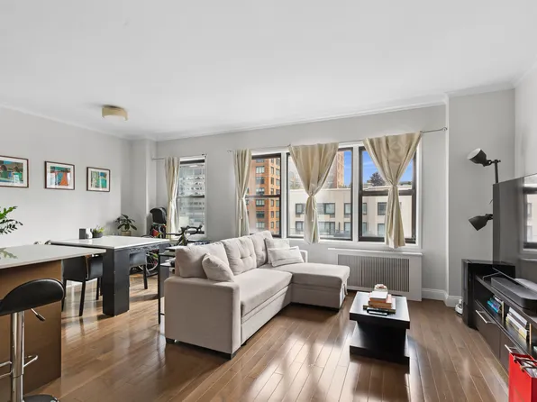 333 East 34th Street image 1 of 6