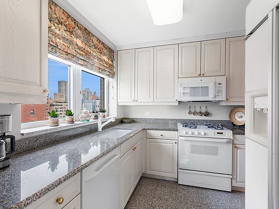 3rd image of 188 E 76th St APT 11B