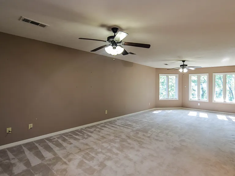 1113 Shady Oaks Cir — Photo 24