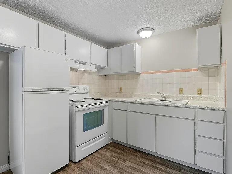 Eagles Landing Apartments — Photo 6