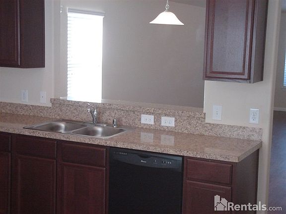4th image of 6 Mira Loma Dr