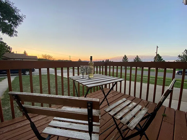 611 Fairmont Ct — Photo 17