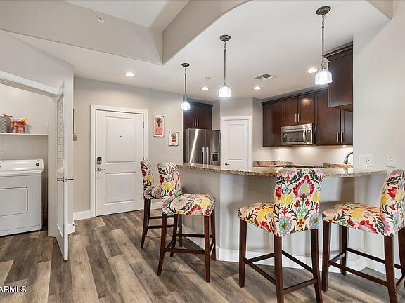 4th image of 945 E PLAYA DEL NORTE Drive #2022