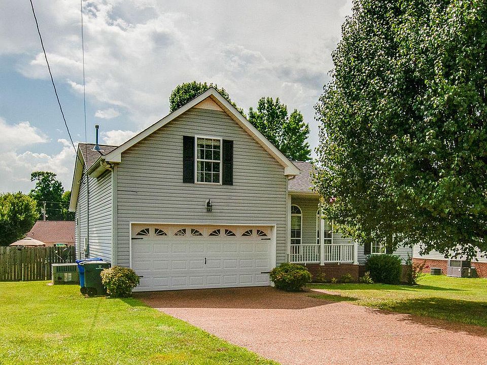 1st image of 111 Hunterwood Dr