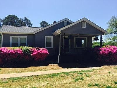 2nd image of 10 Lakeview Dr