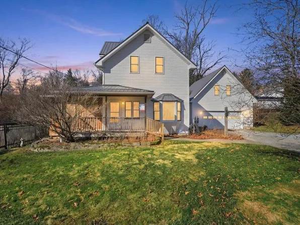 106 Meadow Ln, Gambier, OH 43022