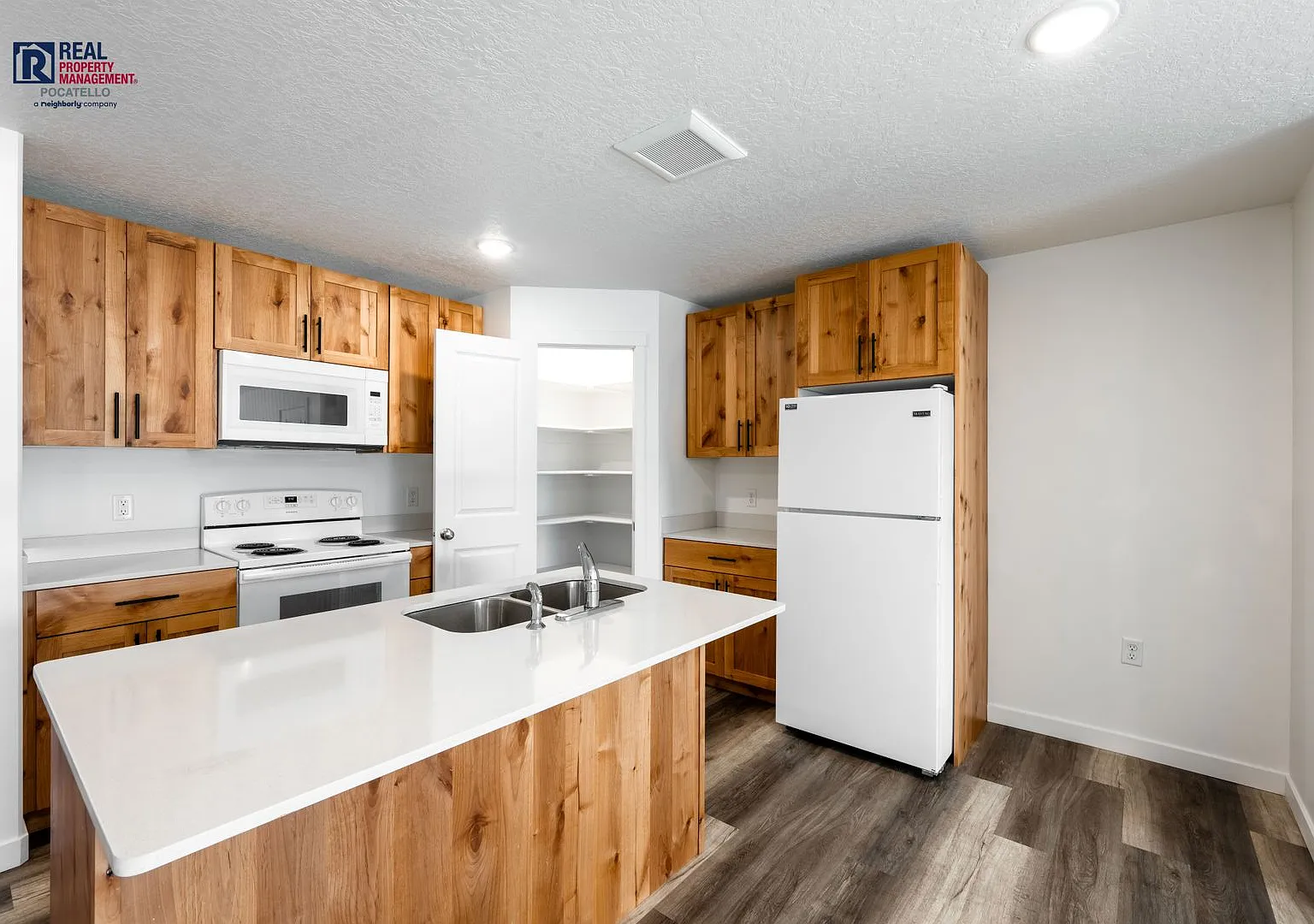 114 Briscoe Rd — Photo 4