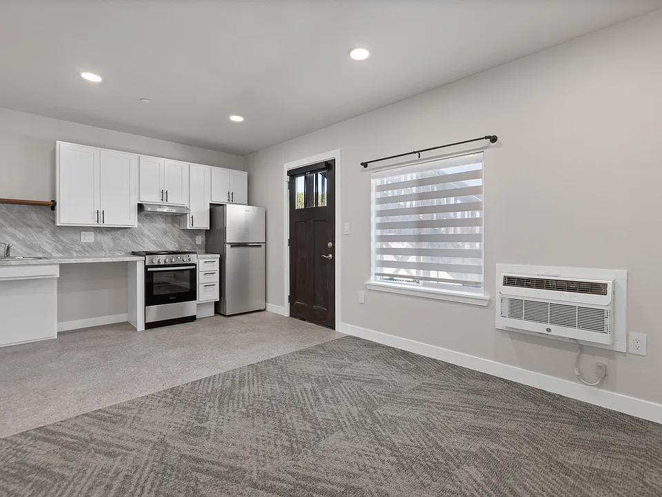 Ponderosa Apartments