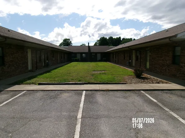 33 27th St NW #G, Hickory, NC 28601