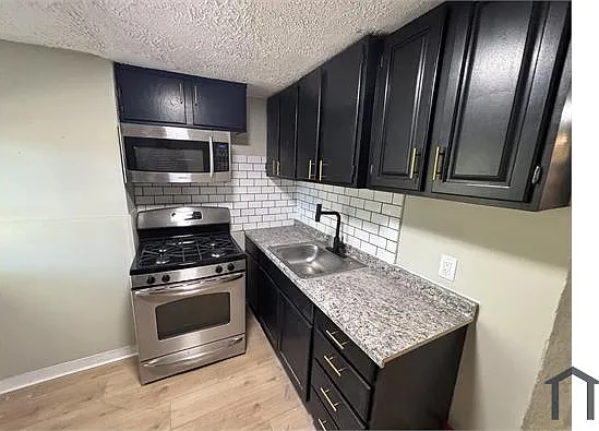 1636 E State St — Photo 2