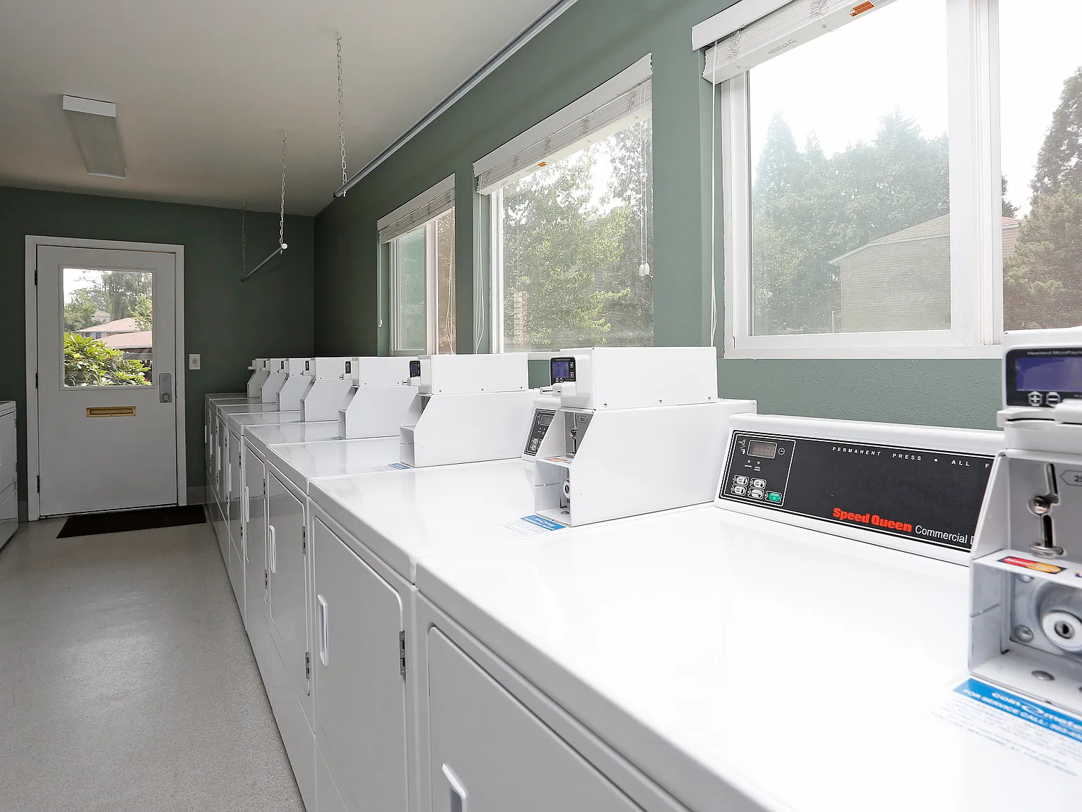 Evanbrook Apartments — Photo 3