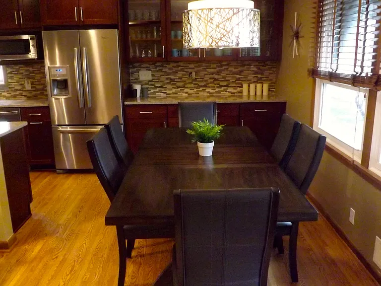 1405 Colonial Dr — Photo 8