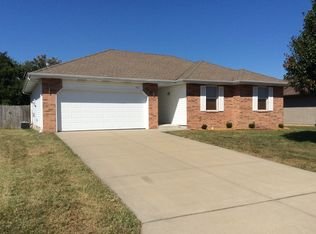 907 S Natalie Ave, Springfield, MO 65802