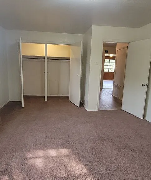 3323 1/2 Darien St #B — Photo 16