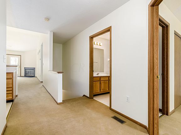 4th image of 1002 Acorn Bay Dr