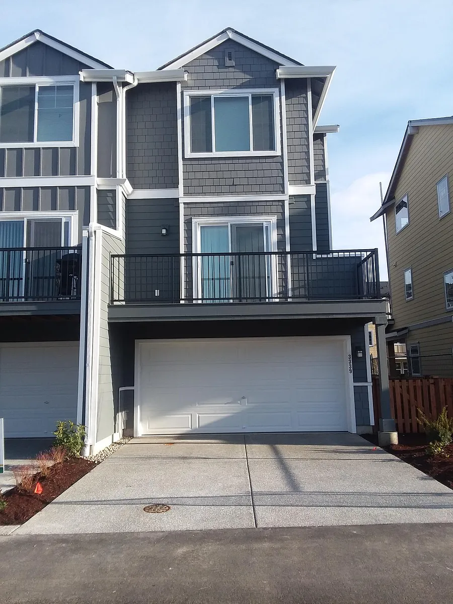Building Photo - 3339 30th Dr
