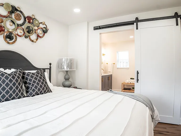 3720 Taft Ave — Photo 12