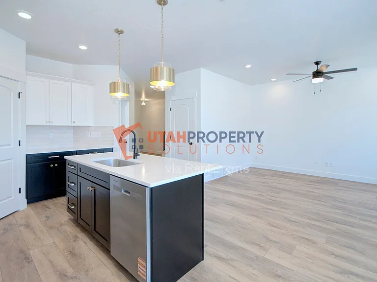 4419 W Templar Dr — Photo 8