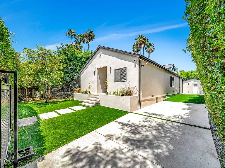 6747 Colgate Ave — Photo 11