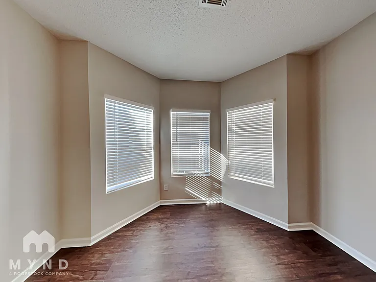 5492 Sierra Trl — Photo 3