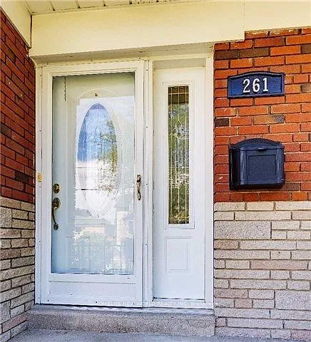261 Betty Ann Dr — Photo 2