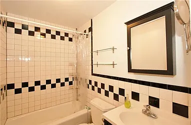 Rented by R New York