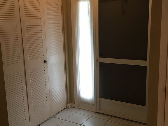 3rd image of 1222 S Lakes End Dr APT A