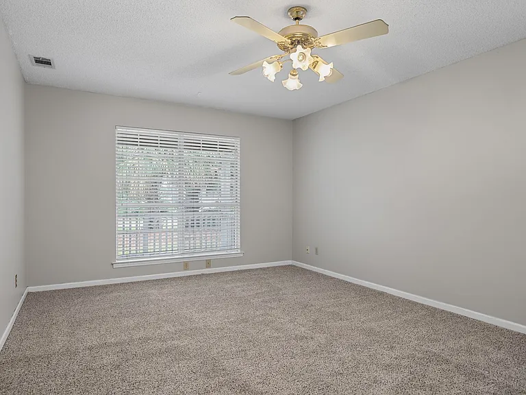 300 Davis Rd — Photo 12