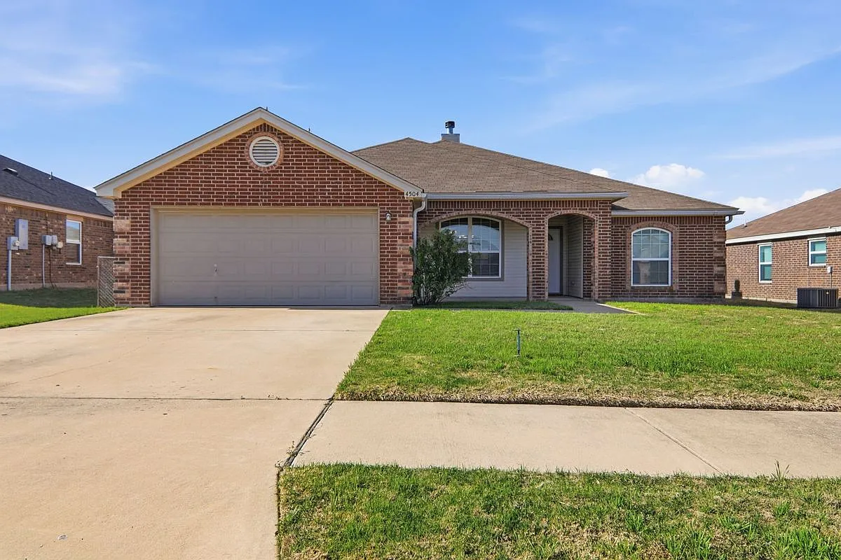 4 bed, 2.0 bath, 1895 sqft, $1,650 — Photo 1