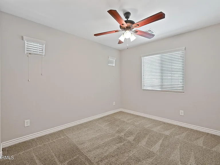 2209 E Hazeltine Way — Photo 22