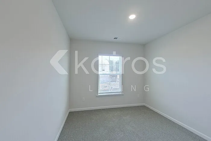 2097 Banyon Cir — Photo 16