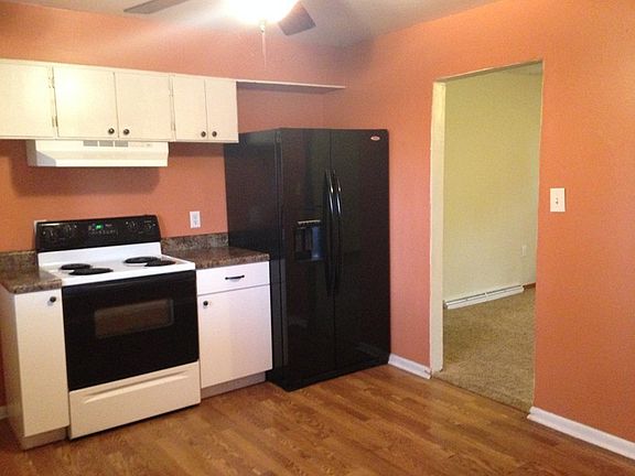 4th image of 134 Cenetery Ln