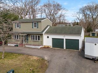315 Cypress Dr, Mastic Beach, NY 11951