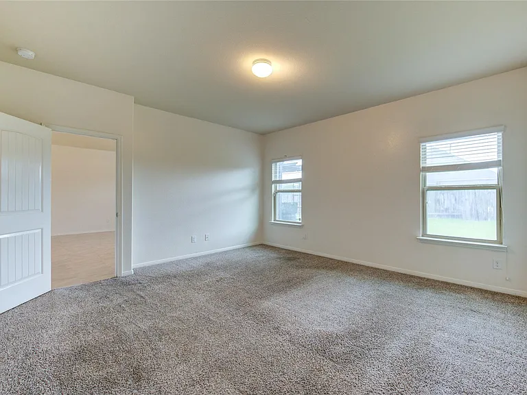 734 Mill Spring Ct — Photo 39