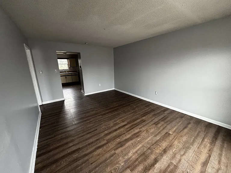 110 Paynes Ford Rd — Photo 5