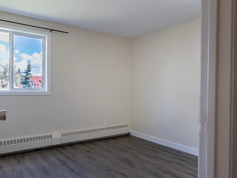554 Millbourne Rd — Photo 8