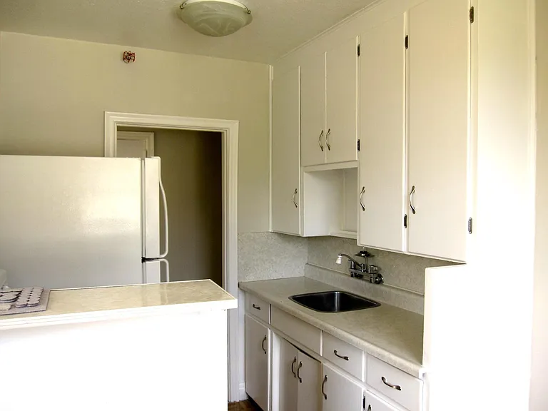 16 Church St E #9 — Photo 12
