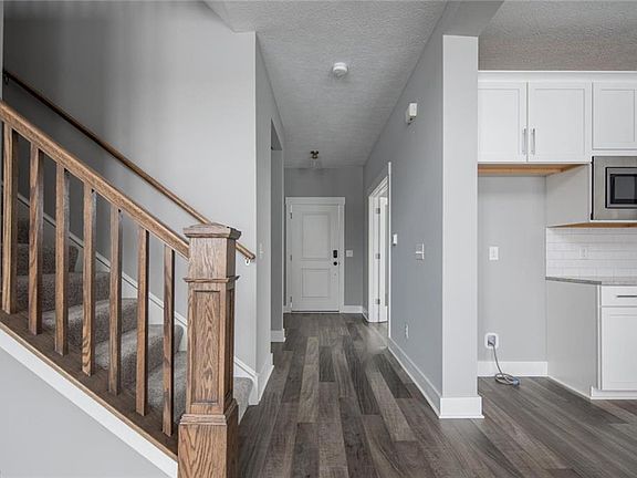 5th image of 39127 McIntosh Pl