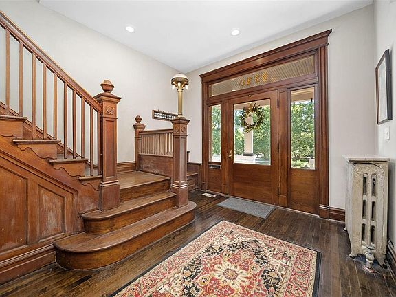 3rd image of 3730 Utah Pl